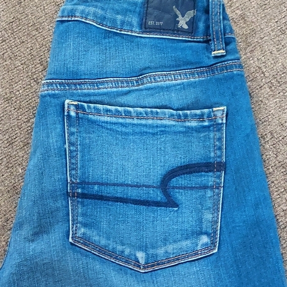 American Eagle high rise shortie Jean shorts - Picture 5 of 5